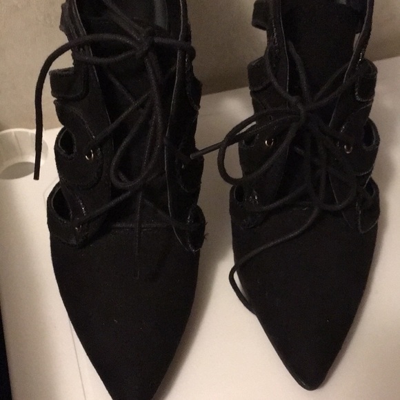 Lace up heals - Picture 2 of 3